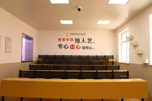 ¼ԪѧУ