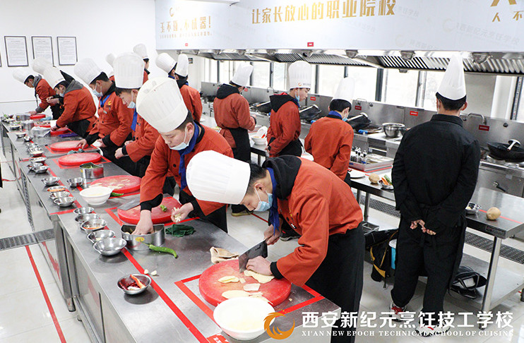 ȥƵѧȥʦѧѧУѧʲô